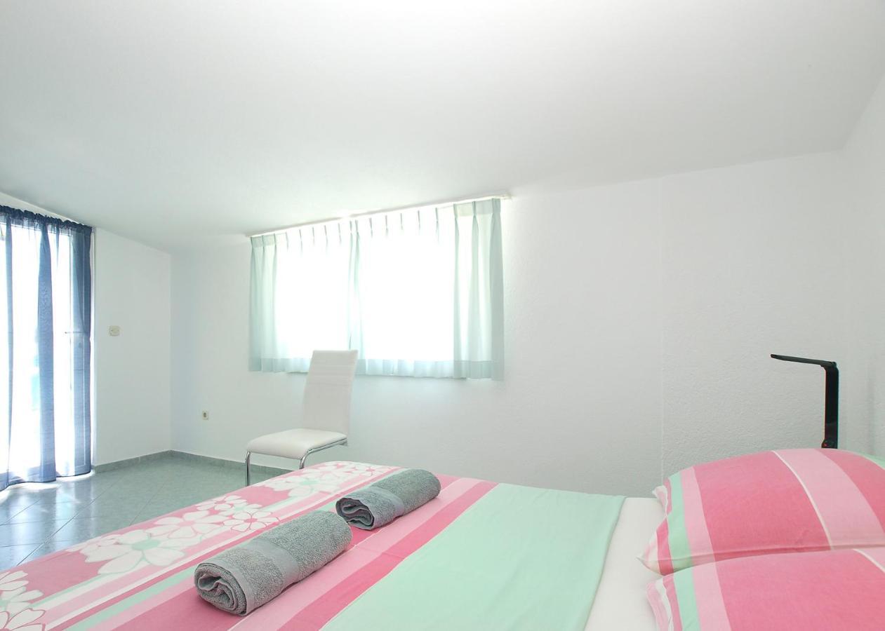 Apartments Milica 56 Pula Exterior foto