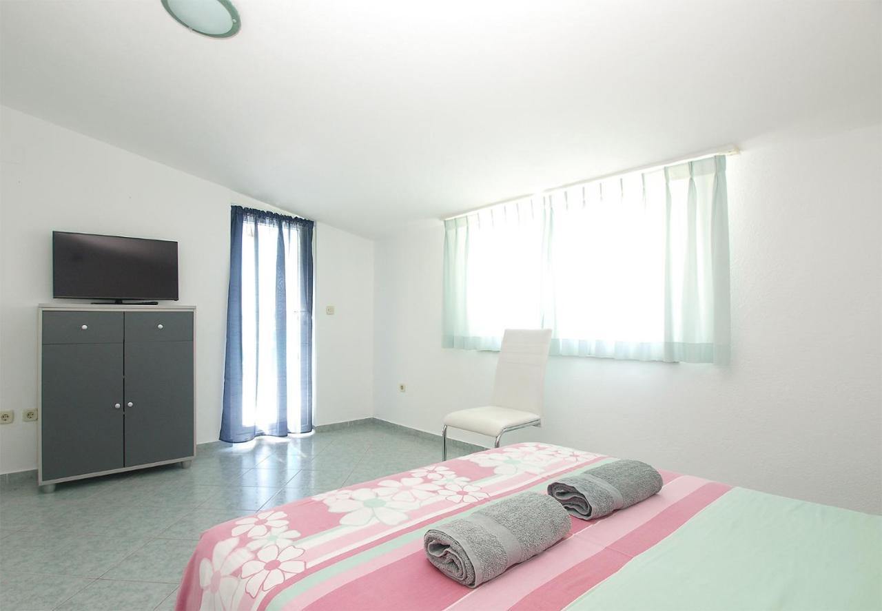 Apartments Milica 56 Pula Exterior foto