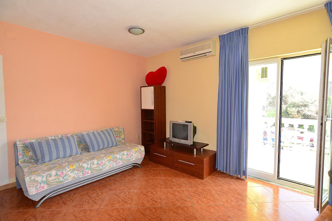 Apartments Milica 56 Pula Exterior foto