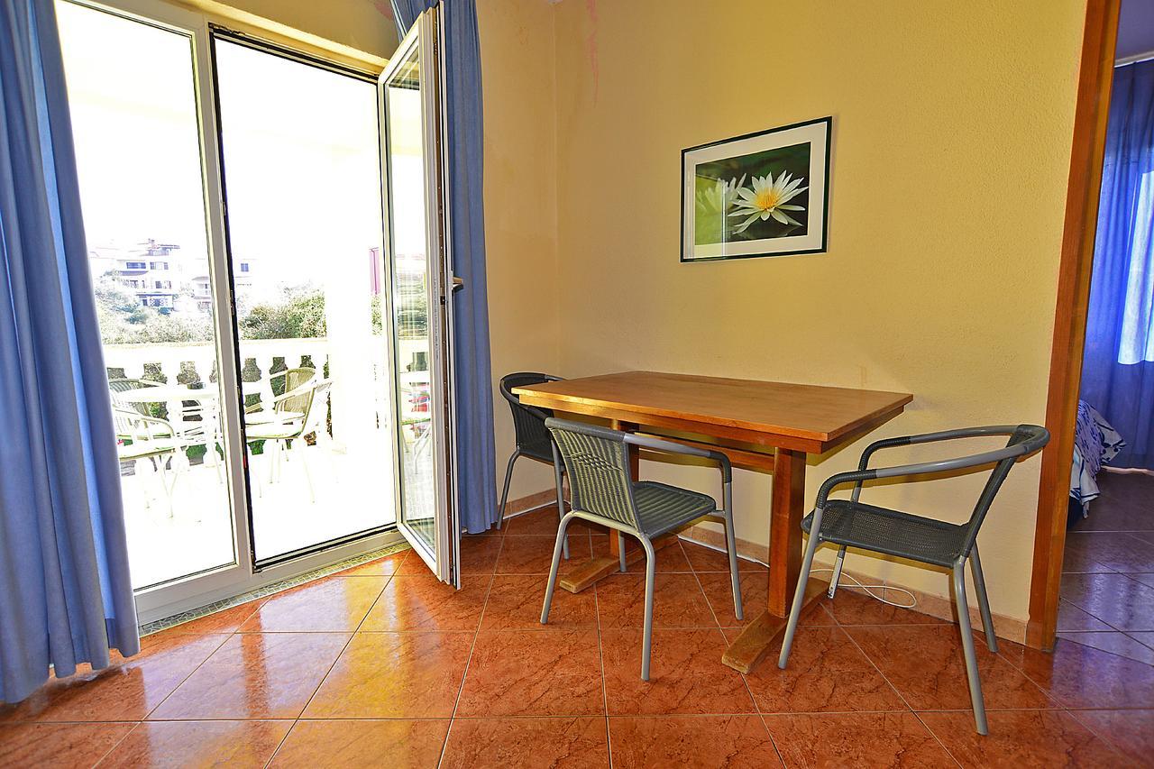 Apartments Milica 56 Pula Exterior foto