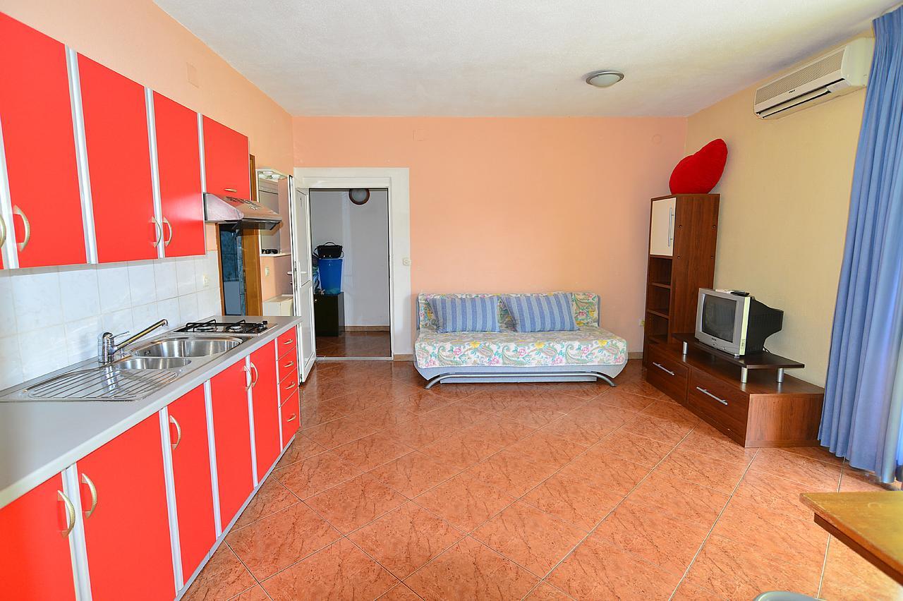 Apartments Milica 56 Pula Exterior foto